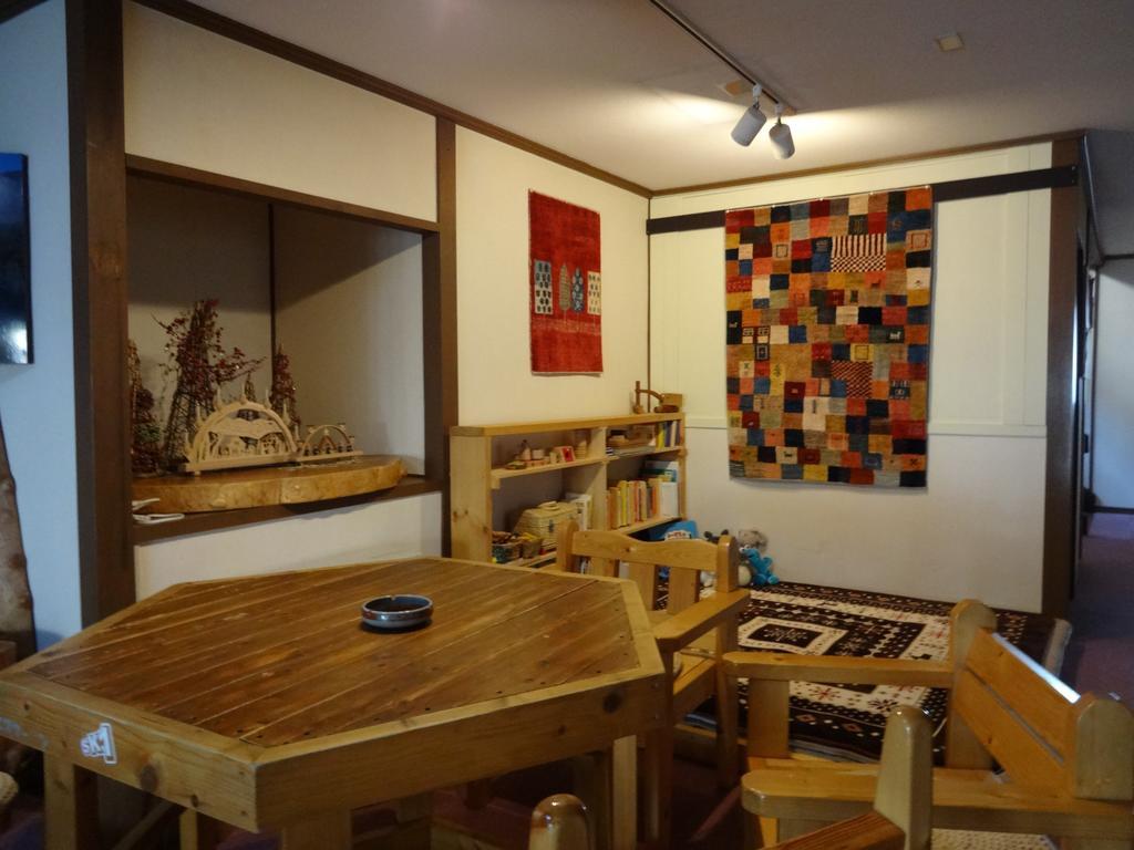 Ryokan Oomukou 2*