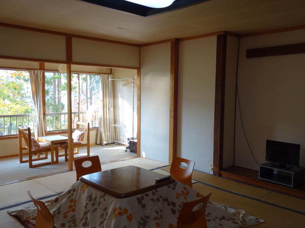 Oomukou Ryokan Hakuba